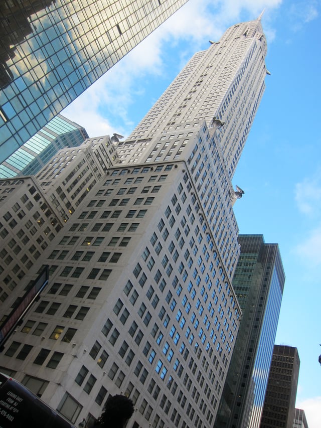 A view of the Chrysler Building from 42nd Street