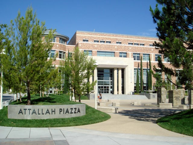 Attallah Piazza and Leatherby Libraries