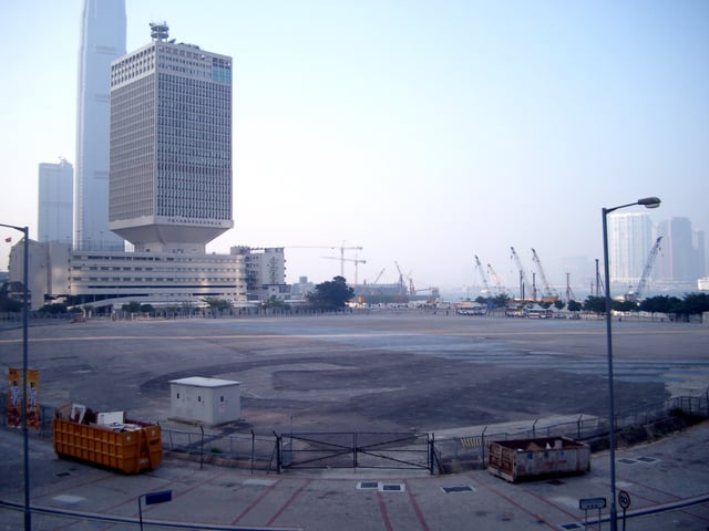 Tamar site in 2005, PLA headquarters in background.