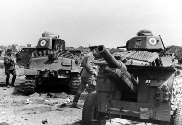 Two SOMUA S35 tanks photographed near Dunkirk, May 1940