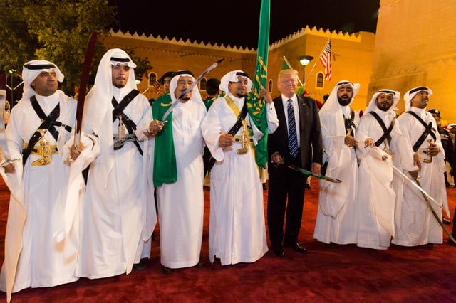 King Salman and President Trump take part in the traditional ardah dance at the Murabba Palace, 20 May 2017