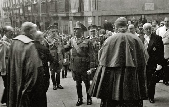 Franco with Catholic Church dignitaries in 1946