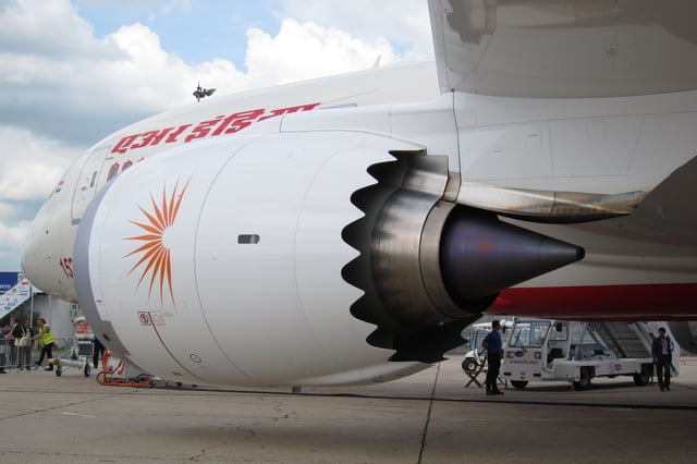 Chevrons on an Air India Boeing 787 GE GEnx engine.