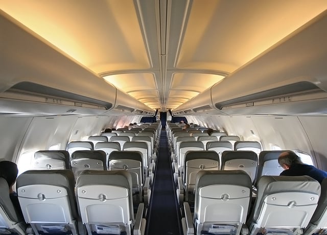 737 Classic interior in 3–3 economy class layout