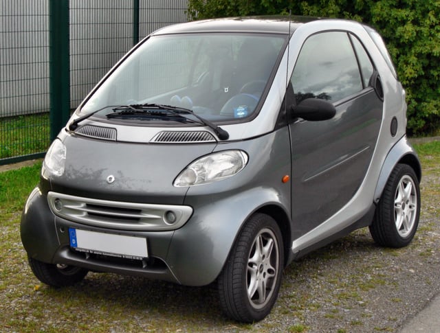 The Smart Fortwo car from 1998-2002, weighing 730 kg (1,610 lb)