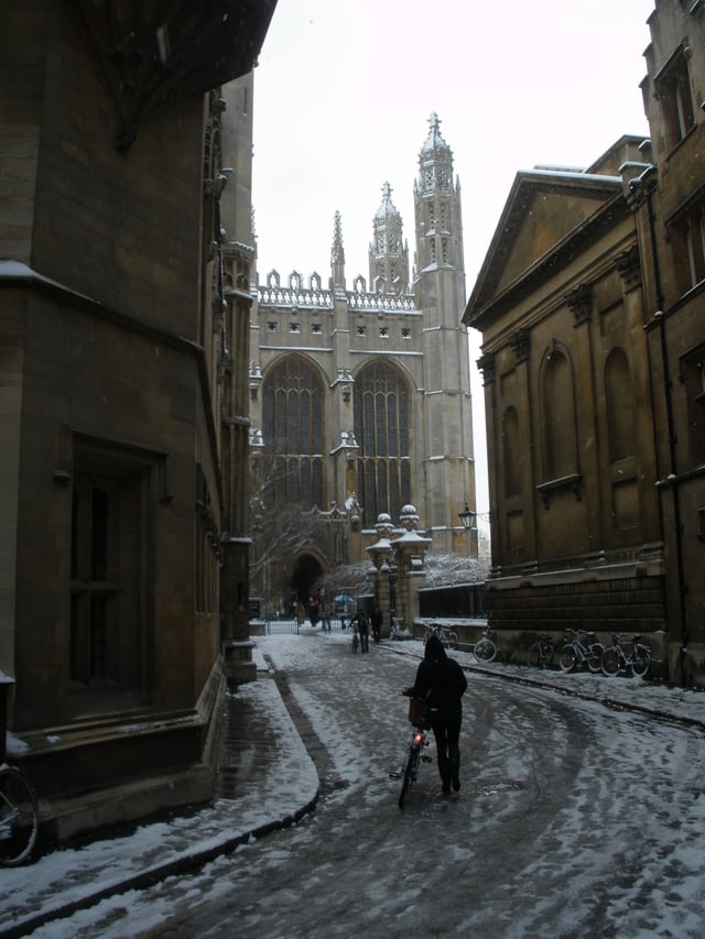 Trinity Lane in the snow, with King's College Chapel (centre), Clare College Chapel (right) and the Old Schools (left)