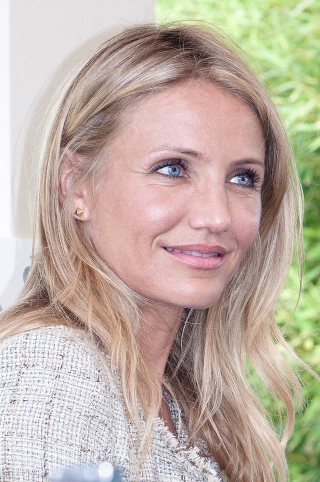 Diaz at Paris press conference for Knight & Day held in Bordeaux, July 2010.
