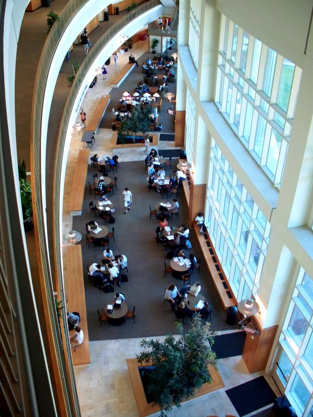 The interior of the Baylor Sciences Building