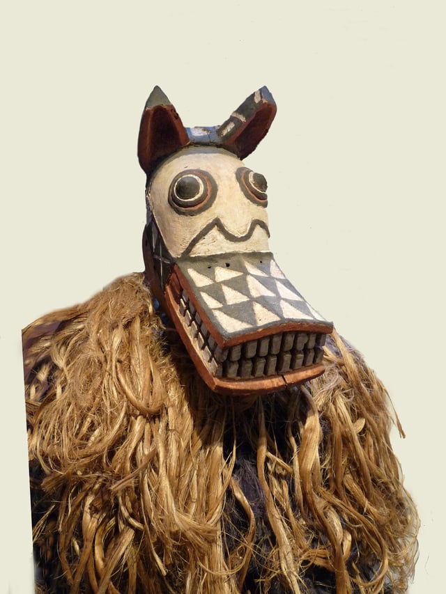 Spotted hyena mask from Burkina Faso, Musée barrois