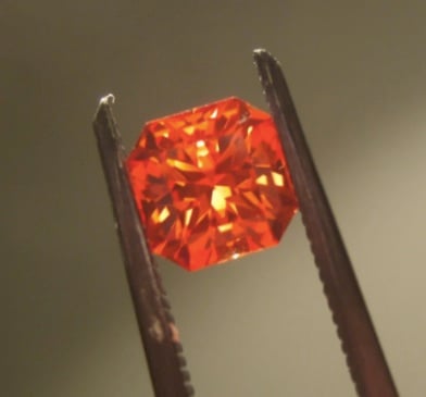 Faceted padparadscha