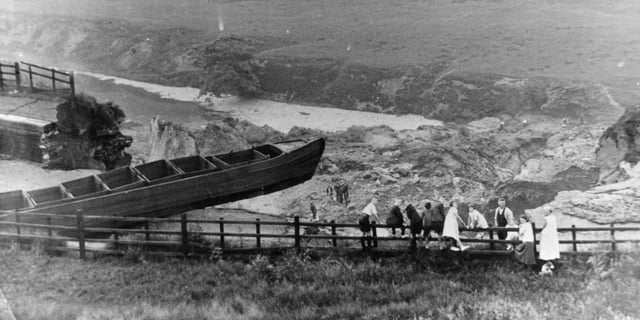 Contemporary view of the 1936 breach at Nob End