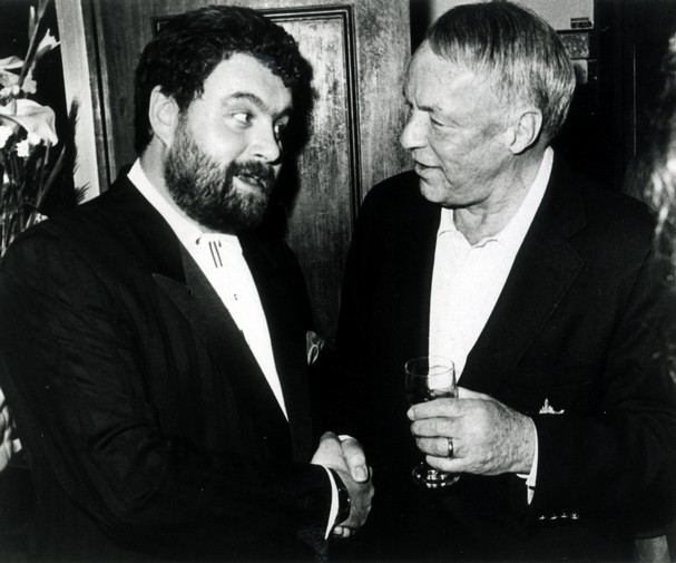 Sinatra with Brendan Grace in 1991