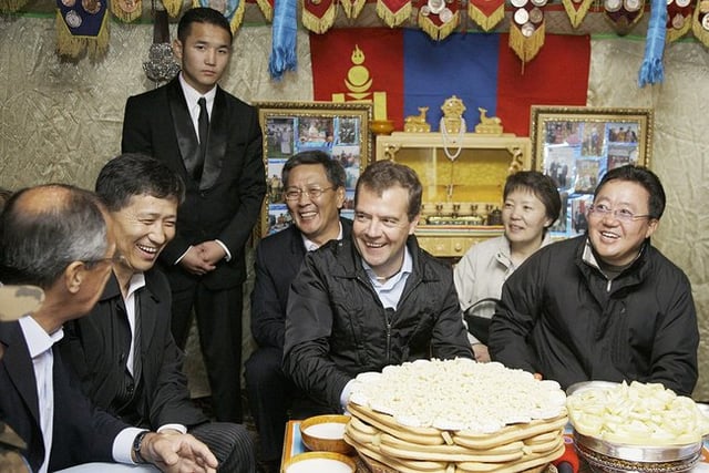 Mongolian President Tsakhiagiin Elbegdorj (right)