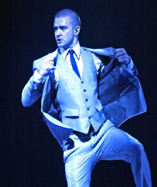 Timberlake performing at a concert in St. Paul, Minnesota in January 2007 during the FutureSex/LoveShow