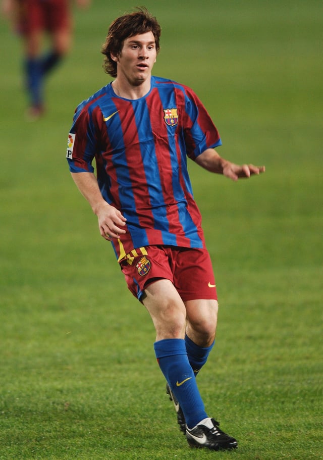 Messi playing against Málaga in October 2005