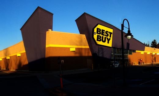 Best Buy opens its 800th store in Chicago, Illinois.