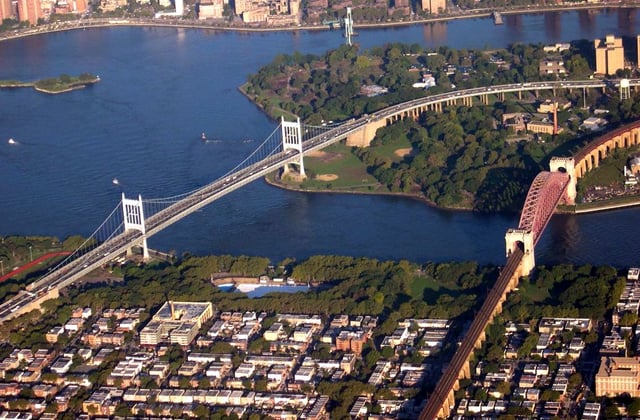 The Triborough Bridge connects Queens with Manhattan and the Bronx.