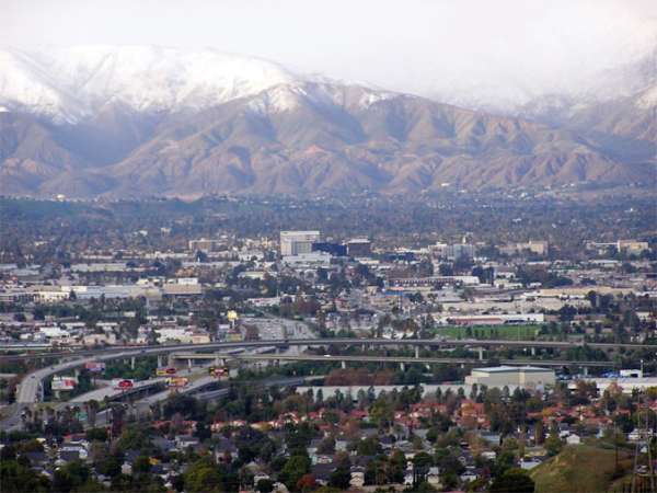 Many neighborhood and district boundaries are set by the major freeways the drive through the city or major geographical features such as the Shandin Hills or the mountains.