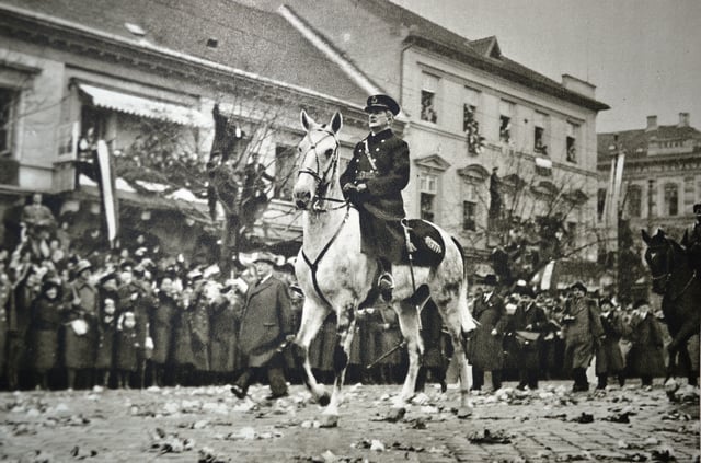 Horthy at the annexation of south-east Czechoslovakia, Kassa (present-day Košice), 11 November 1938