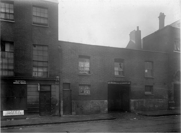 A Marylebone slum in the 19th century
