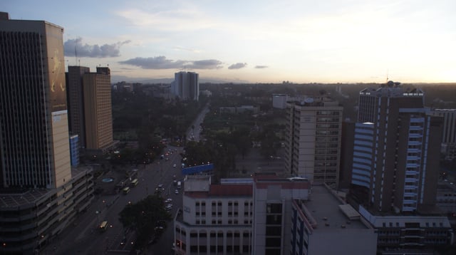 Kenyatta Avenue with Uhuru Park between Upper Hill and the Nairobi CBD