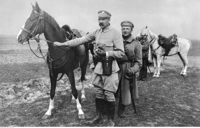 Piłsudski with his favorite horse, Chestnut (Kasztanka)