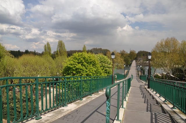 The Passerelle de l'Avre, crossing the Seine and establishing a link between the Bois de Boulogne and Saint-Cloud in Hauts-de-Seine, is the City of Paris's westernmost point.