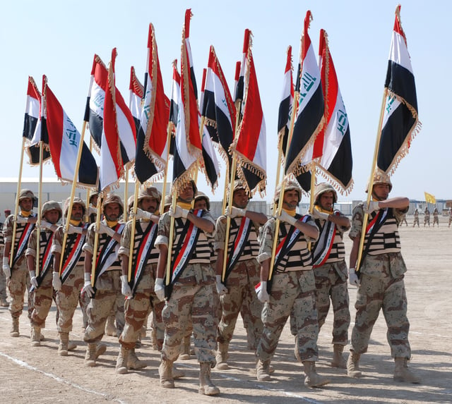 Soldiers of the 53rd Brigade, 14th Iraqi Army division graduate from basic training.