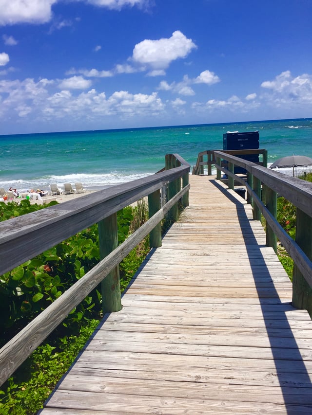 Beach entrance in Boca Raton.