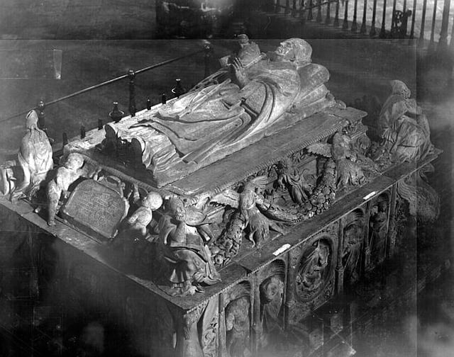Cardinal Cisneros' tomb, in the cathedral