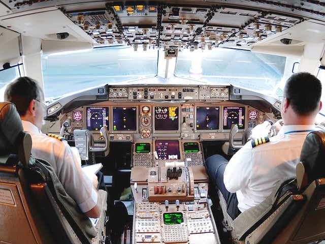 The upgraded 767-400ER cockpit with 6 LCDs