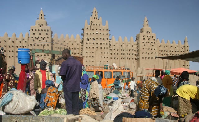 A market scene in Djenné
