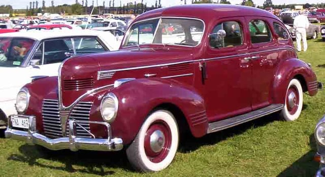 Dodge D11 Luxury Liner 4-Door Sedan 1939