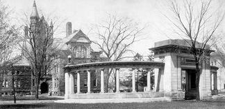 Peters Hall, the Oberlin Administration Building, in 1909.