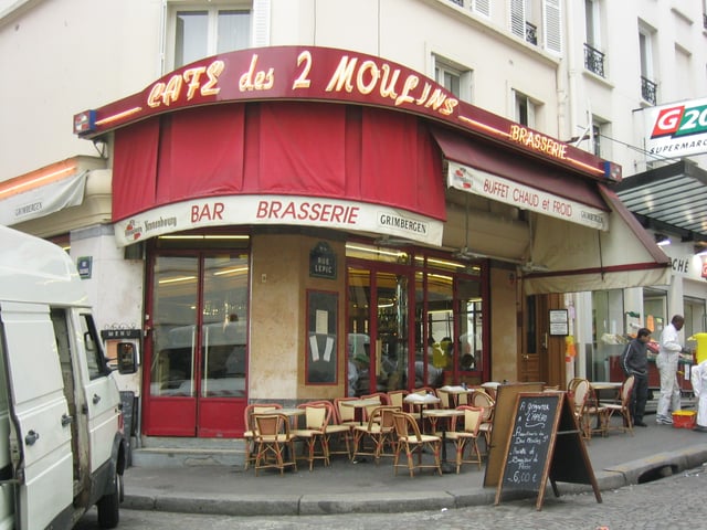 Amélie works at the Café des 2 Moulins in Montmartre
