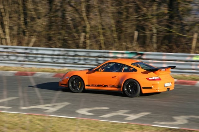 Porsche GT3 RS approaching Adenauer Forst, a blind chicane on the Nordschleife.