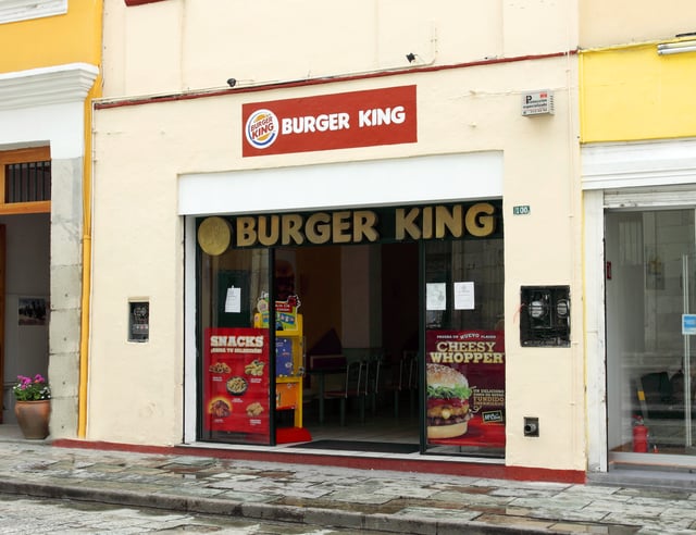 A Burger King franchise adapted to operate in the historic district of Oaxaca, Mexico