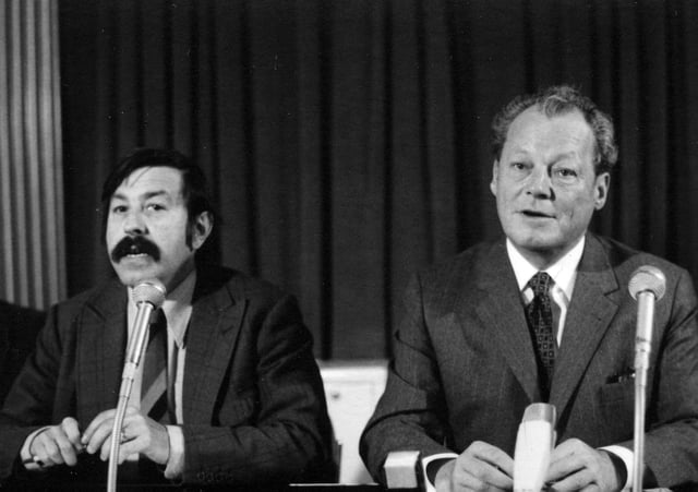 Grass with the West German Chancellor Willy Brandt, 1972