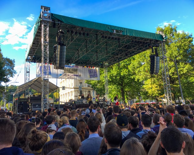Walk the Moon performs at Fall Fest 2015.