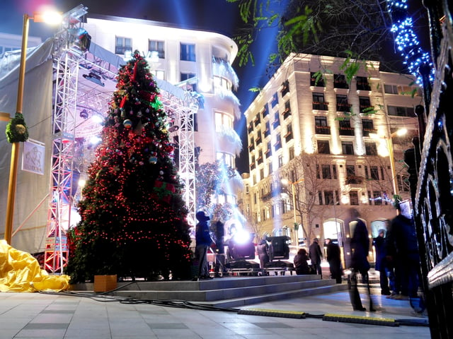 New Year's Eve decorations in Nişantaşı shopping district