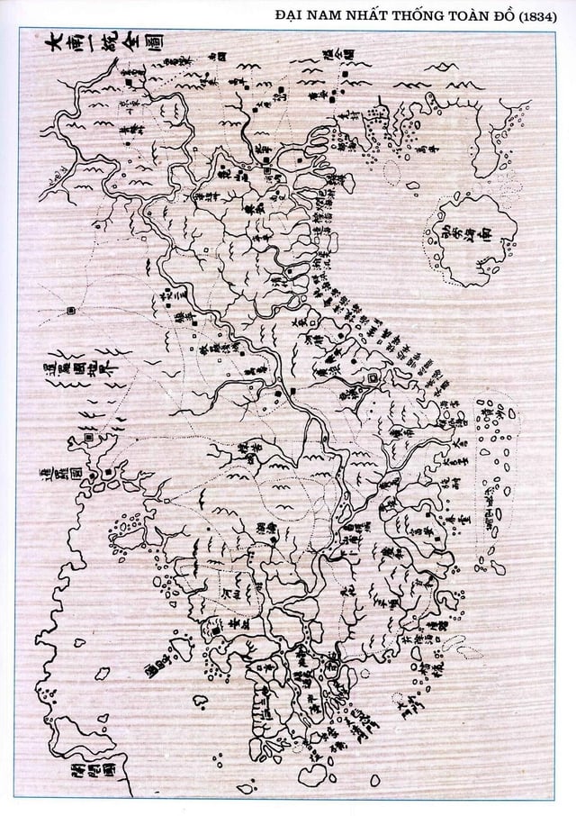 An 1838 Unified Dai Nam map marking Trường Sa and Hoàng Sa, which are considered as Spratly and Paracel Islands by Vietnamese scholars; yet they share different latitude, location, shape and distance.