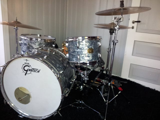 Collins has used Gretsch drums since 1983.