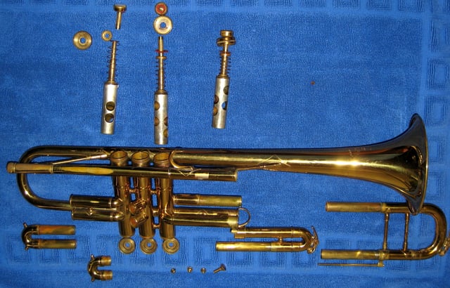 B♭ trumpet, disassembled