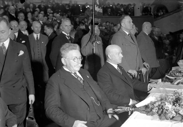 Theodor Duesterberg (right) with Hugenberg (left) in 1932