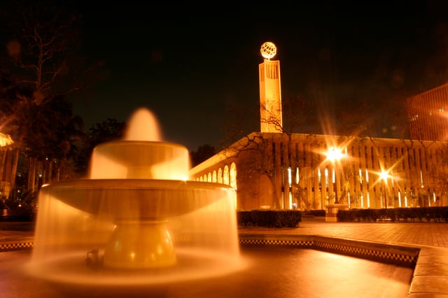 Fountain outside of Doheny Library with the Von KleinSmid Center; both buildings were used in the film The Graduate as stand-ins for UC Berkeley.