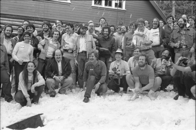 Photo from USENIX 1984, including Dennis Ritchie (center)