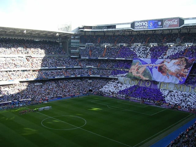 Real Madrid supporters during the 2006 El Derbi madrileño match held at Santiago Bernabéu.