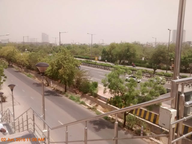 Delhi-Noida-Direct expressway in front of Amity University, Noida