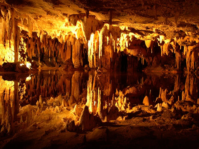 Reflecting lake in the Luray Caverns of the northern Shenandoah Valley