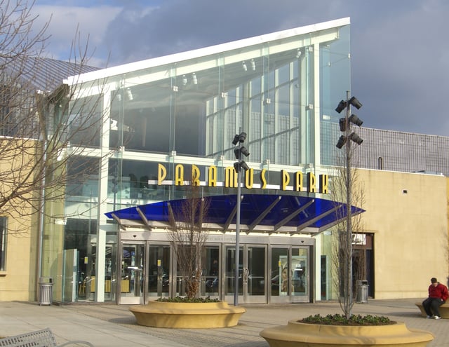 Paramus Park